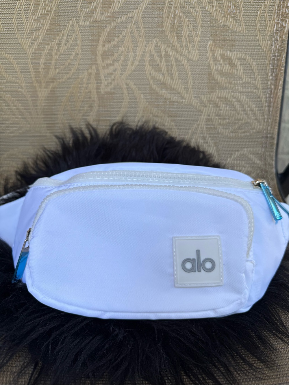Alo Ivory / White Waist Bag / Fanny Pack